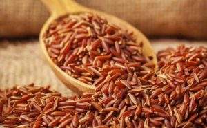 Riso rosso fermentato/Monacolina K: l’integratore per abbassare il colesterolo consigliato anche dalle cliniche americane