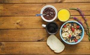 Colesterolo alto? Ecco cosa mangiare a colazione!