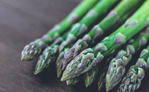Fave, asparagi e zenzero: toccasana per abbassare il colesterolo
