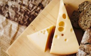 Ecco in che modo il formaggio influisce sui livelli di colesterolo