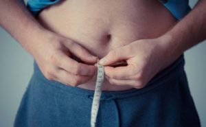 Eccesso di peso e grasso corporeo causano malattie cardiovascolari